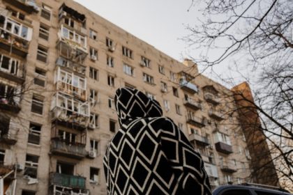 45 000 de locuitori din herson au ramas fara curent electric dupa un atac rus asupra orasului din sudul ucrainei 67ebf293a0ef1