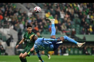 aaron boupendza a murit dupa ce a cazut de la etajul 11 al unui bloc din china ce variante sunt luate in considerare de politie 68009bf34d379