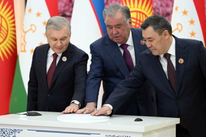 acord istoric intre trei tari din fosta uniune sovietica tadjikistan kargazstan si uzbekistan au semnat un acord de frontiera 67ebc1842a39b