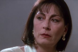 actrita anjelica huston dezvaluie ca a fost diagnosticata cu cancer am reusit sa supravietuiesc si sunt mandra 67f76ed1806f7