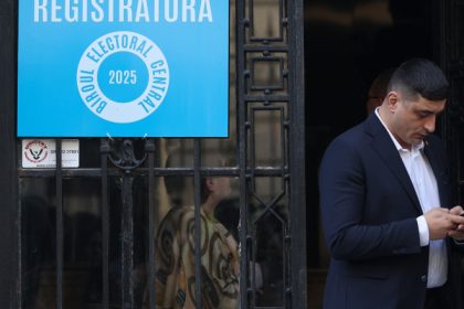 aep sesizeaza autoritatea datelor cu caracter personal dupa ce george simion a trimis prin posta mesaje electorale personalizate 680b939039b16