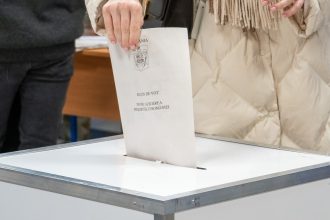 alegeri prezidentiale 2025 ce sunt materialele publicitare politice si ce informatii trebuie sa contina 67ed83e41a326