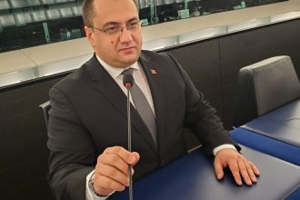 alegeri prezidentiale 2025 cristian terhes candideaza inca o data dupa ce a contestat rezultatul primului tur de anul trecut 67ec03df41105