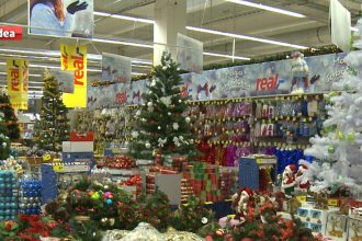 analiza cum anuleaza donald trump craciunul producatorii de decoratiuni din china fara comenzi din sua 67f74a78e9a5f