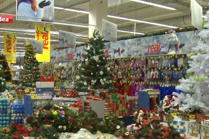 analiza cum anuleaza donald trump craciunul producatorii de decoratiuni din china fara comenzi din sua 67f74a78e9a5f