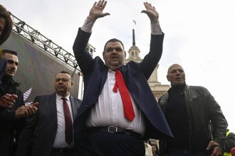 analiza cum guvernul de la sofia a fost luat ostatic de un oligarh intrebarea nu mai este daca ci cand va cadea coalitia de guvernare 680283e8ca2fe