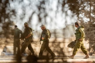 armata israelului macinata de pozitia pro razboi a lui benjamin netanyahu rezervistii unei unitati de elita se alatura protestelor 67f97aa0a8532