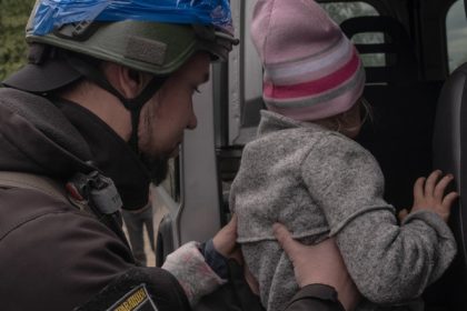 armata lui putin avanseaza in ucraina kievul a ordonat evacuarea a patru localitati din dnipropetrovsk 6810c525731a9