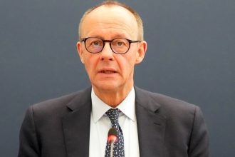 avertismentul viitorului cancelar german europa este amenintata din exterior 680f9921383ab