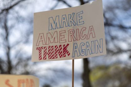 aveti rabdare indeamna trump dupa intrarea in vigoare a taxelor vamale de 10 rezultatul final va fi istoric 67f15ce484718