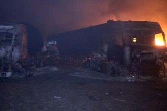 bilant sangeros dupa atacul sua asupra portului petrolier din yemen 80 de persoane ucise si 150 de raniti 680355ac5fc2d