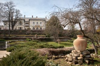 bolojan in martie peste 40 000 de romani au vizitat gradinile si interiorul palatului cotroceni ce spune despre parlament 67f6d368d416c