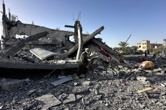 bombardament israelian asupra gaza cel putin 27 de morti idf spune ca scoala tintita era un centru de comanda al hamas 67ef6f88abcc8