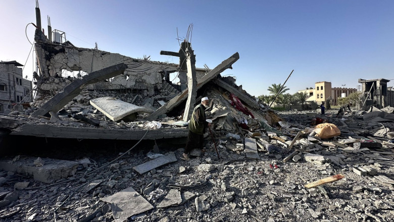 bombardament israelian asupra gaza cel putin 27 de morti idf spune ca scoala tintita era un centru de comanda al hamas 67ef6f88abcc8