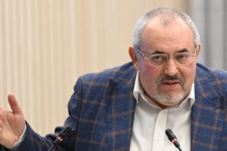 boris nadejdin fostul rival al lui putin la alegerile prezidentiale a fost declarat falit de un tribunal rus 67eea2758af40