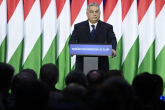 budapesta lanseaza o campanie de informare privind aderarea ucrainei la ue lumea interlopa ucraineana ar avea acces liber in ungaria 67ed82b077de1