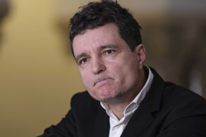 cand a aflat nicusor dan de decizia liderilor usr de a l sustine pe el in locul elenei lasconi am fost informat intr un telefon 67f78330610df