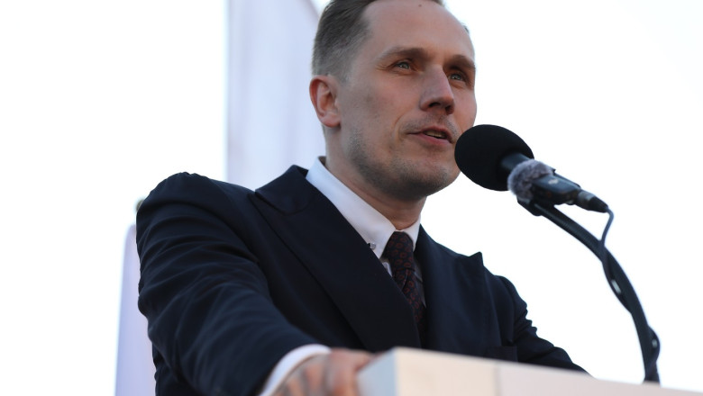 candidatul extremei drepte la alegerile prezidentiale din polonia mizeaza pe tiktok precum calin georgescu in romania 68113a555134f