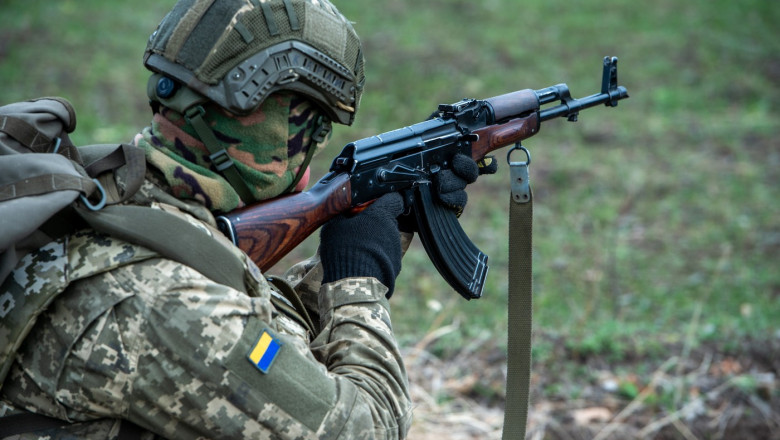 cei buni cei rai si urlatorii un britanic care a luptat pentru ucraina vorbeste despre atitudinile voluntarilor de pe front 67f256852c4e1