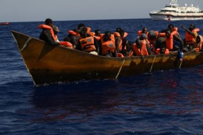 cel putin 142 de persoane au fost urmarite penal in 2024 pentru ca au salvat sau ajutat migranti in europa 681076b9c463e