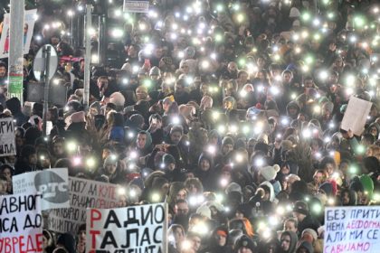 cererile uniunii europene sunt aproape aceleasi cu ale manifestantilor de pe strazile serbiei spune comisarul pentru extindere 67ff476598b18
