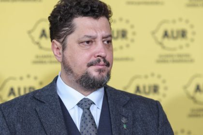 claudiu tarziu a anuntat ca se desparte definitiv de aur sunt alungat din propria casa ce ii reproseaza lui george simion 67f6a108ead67