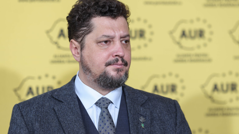 claudiu tarziu a anuntat ca se desparte definitiv de aur sunt alungat din propria casa ce ii reproseaza lui george simion 67f6a108ead67