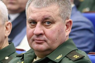 continua seria condamnarilor inaltilor functionari din armata lui putin un fost sef din statul major a fost inchis pentru sapte ani 6800f6a558155