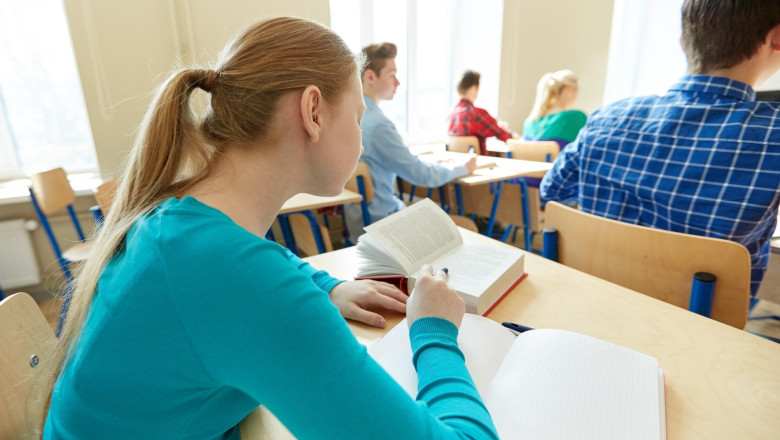 curtea suprema a sua majoritar conservatoare analizeaza manualele scolare care contin subiecte lgbt 68072e2598f1b