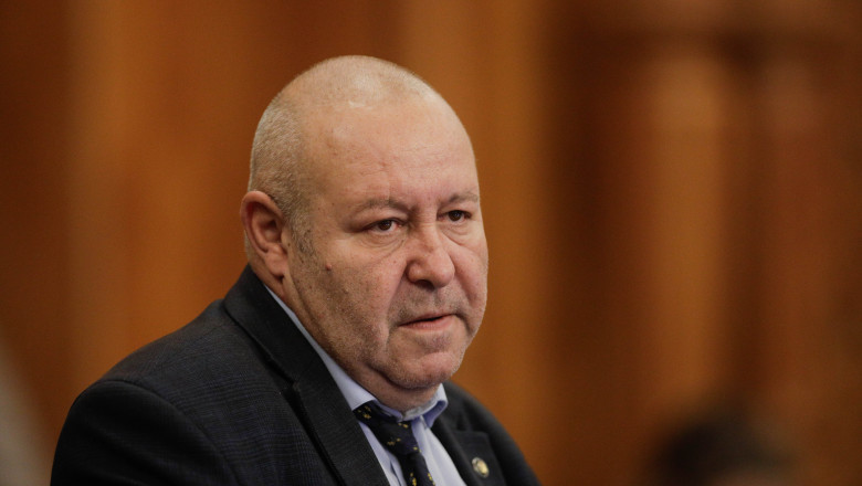 daniel fenechiu usr ul demonstreaza o data in plus ca nu putem vorbi la ei de consecventa si recunostinta 67f670f8627f5