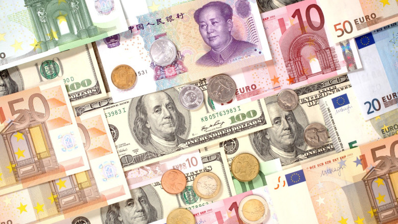 dolarul traditionalul refugiu al investitorilor a scazut fata de principalele valute internationale yuanul la un minim istoric 67f58bfc6408a