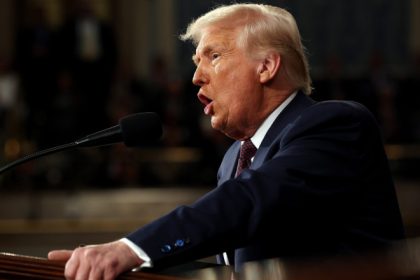 donald trump creste tarifele pentru china la 125 si amana cu 90 de zile aplicarea lor asupra tarilor care nu au luat masuri reciproce 67f6c9a48dbed