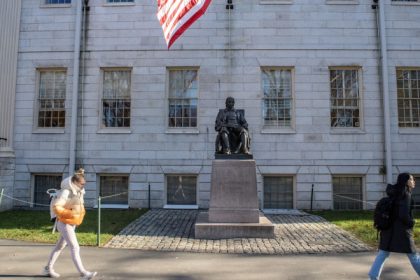 donald trump ingheata fonduri de 2 miliarde de dolari pentru harvard dupa ce universitatea a respins cererile casei albe 67fde324bf25c