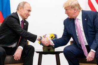 donald trump vrea sa stapaneasca sua asa cum vladimir putin face cu rusia spune fostul sau consilier pentru securitate nationala 680a6964e04a6