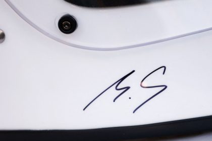 e fantastic ca michael a putut face asta schumacher ar fi semnat o casca de formula 1 cu initialele sale 67ff6693542ef