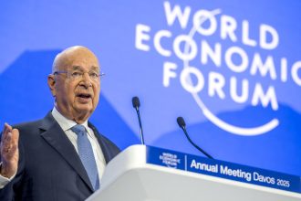 fondatorul forumului economic de la davos anchetat pentru folosirea fondurilor organizatiei in interes propriu si manipulare 6809e9a95cd58