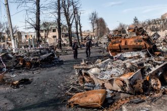 fortele de aparare ale ucrainei au eliminat un parasutist rus acuzat pentru crimele de razboi de la bucea 67f55168ced9b