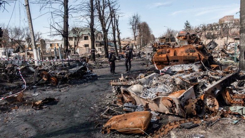 fortele de aparare ale ucrainei au eliminat un parasutist rus acuzat pentru crimele de razboi de la bucea 67f55168ced9b