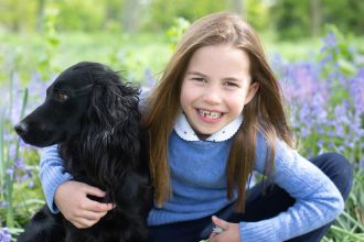 foto fotografie inedita cu orla cainele ducilor de cambridge mesajul special transmis de william si kate 67fab3c0df2aa