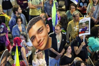 foto hamas spune ca nu mai stie nimic de soarta ostaticului americano israelian tinut captiv in fasia gaza 67ff5da96b12a