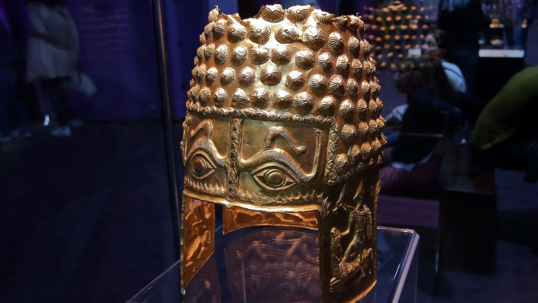 furtul coifului si bratarilor dacice de la muzeul drents doi suspecti au fost eliberati un barbat ramane in arest 680b9d9b27e89