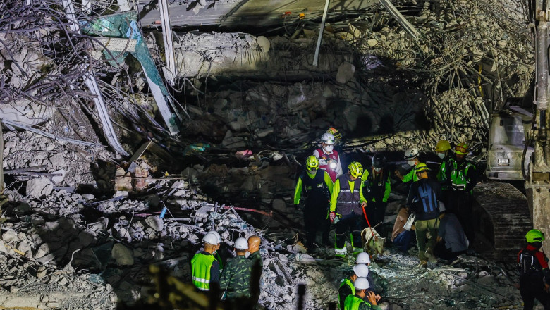 galerie foto bilantul mortilor dupa cutremurul puternic din myanmar a depasit 3 000 imagini dramatice la sase zile de la tragedie 67ee4130707e9