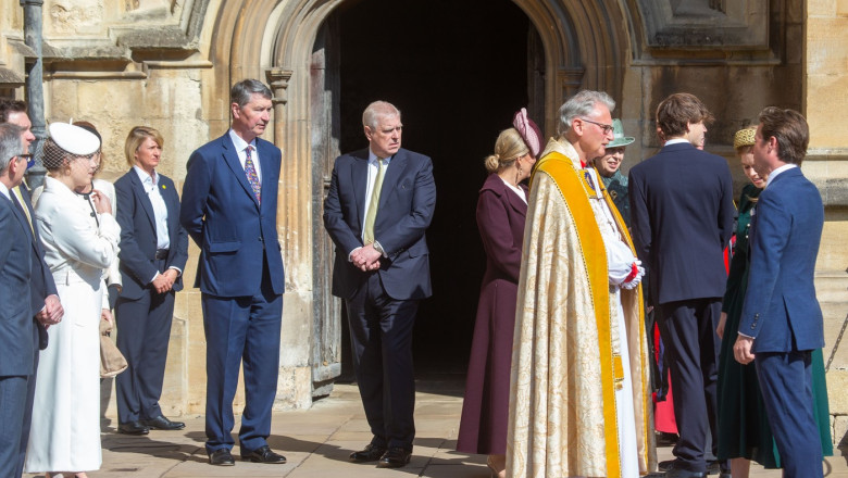 galerie foto printul andrew s a alaturat regelui charles si reginei camilla la slujba de paste dupa o lunga perioada de retragere din viata publica 68050e50d7b4f