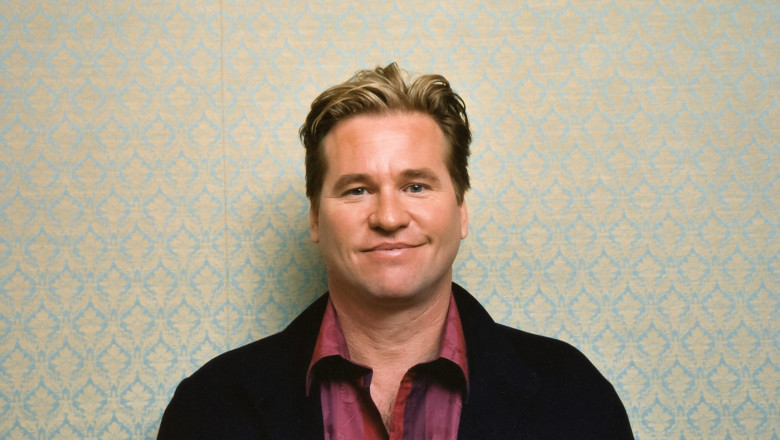 galerie foto val kilmer a murit la varsta de 65 de ani actorul a fost cunoscut pentru rolul din batman si cel al lui iceman din top gun 67ecca308c749