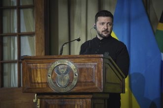 galerie foto zelenski racheta care a ucis ieri 12 persoane in kiev a fost realizata cu 116 componente straine majoritatea lor sunt facute in sua 680ba827b01d4