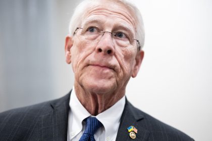 inca un republican american ataca kremlinul sa il tratam pe vladimir putin ca pe criminalul de razboi care este 6811a2b6a403b