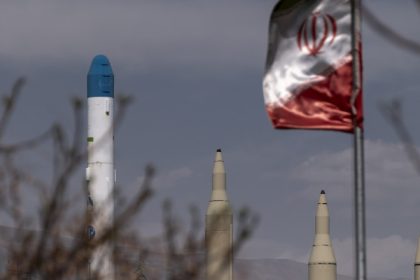 iranul il sfideaza pe donald trump si isi inarmeaza fortele loiale din irak cu rachete care pot ajunge pana in europa 67f68344e3ab6