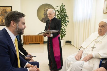 jd vance povesteste cum a decurs ultima intalnire cu papa francisc inainte de a muri 6809f56109c7c