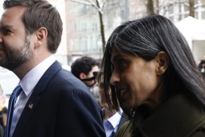 jd vance si sotia sa vin in vizita intr o tara din europa anuntul facut de casa alba 68000fc8add59