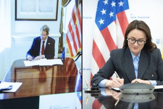 kievul spune ca a semnat o ciorna a acordului privind mineralele cu sua 6801e4883c85b